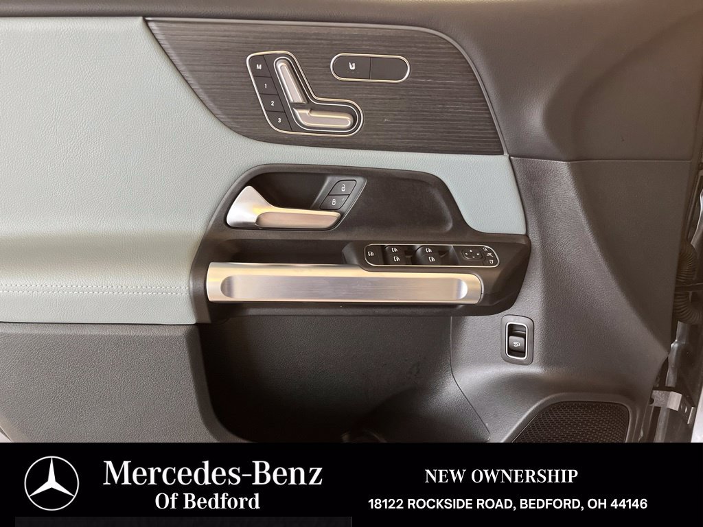 Used 2026 Mercedes-Benz GLB 250 4MATIC image 11