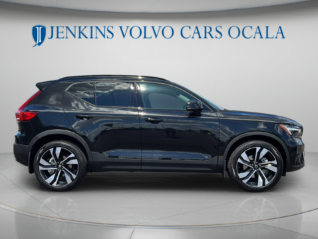 New 2026 Volvo XC40 B5 Plus w/ Climate Package AWD/4WD image 2