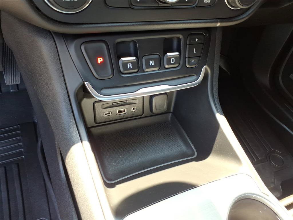 Used 2020 GMC Terrain Denali w/ Denali Premium Package FWD image 36