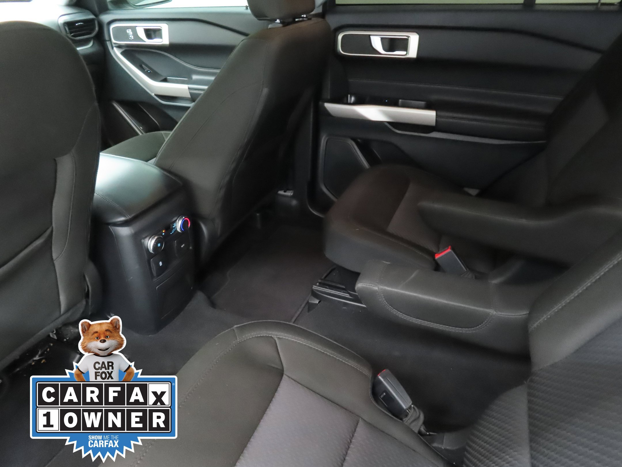 Used 2024 Ford Explorer XLT RWD image 21