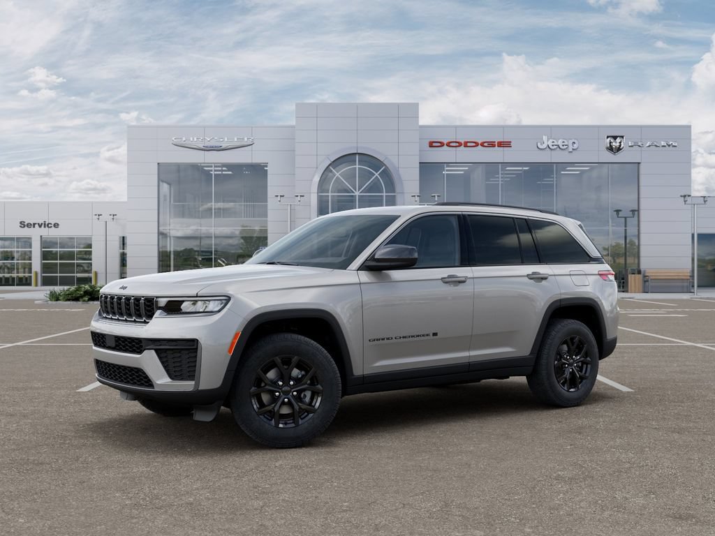 New 2026 Jeep Grand Cherokee Altitude RWD image 2