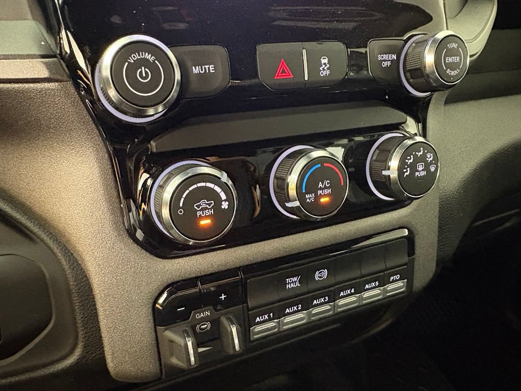 New 2026 RAM 3500 Tradesman AWD/4WD image 33