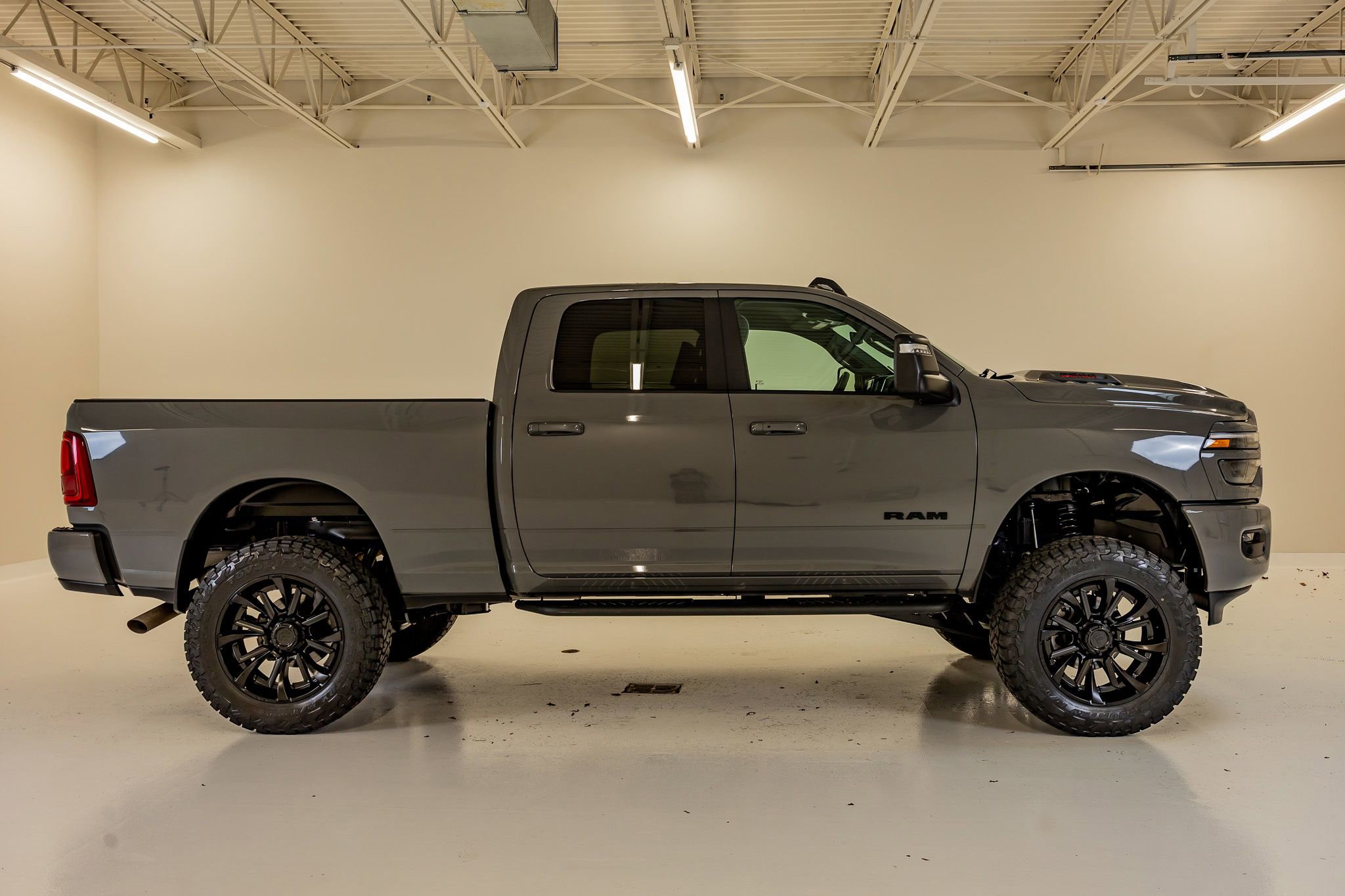 Used 2026 RAM 2500 Laramie w/ Night Edition AWD/4WD image 11
