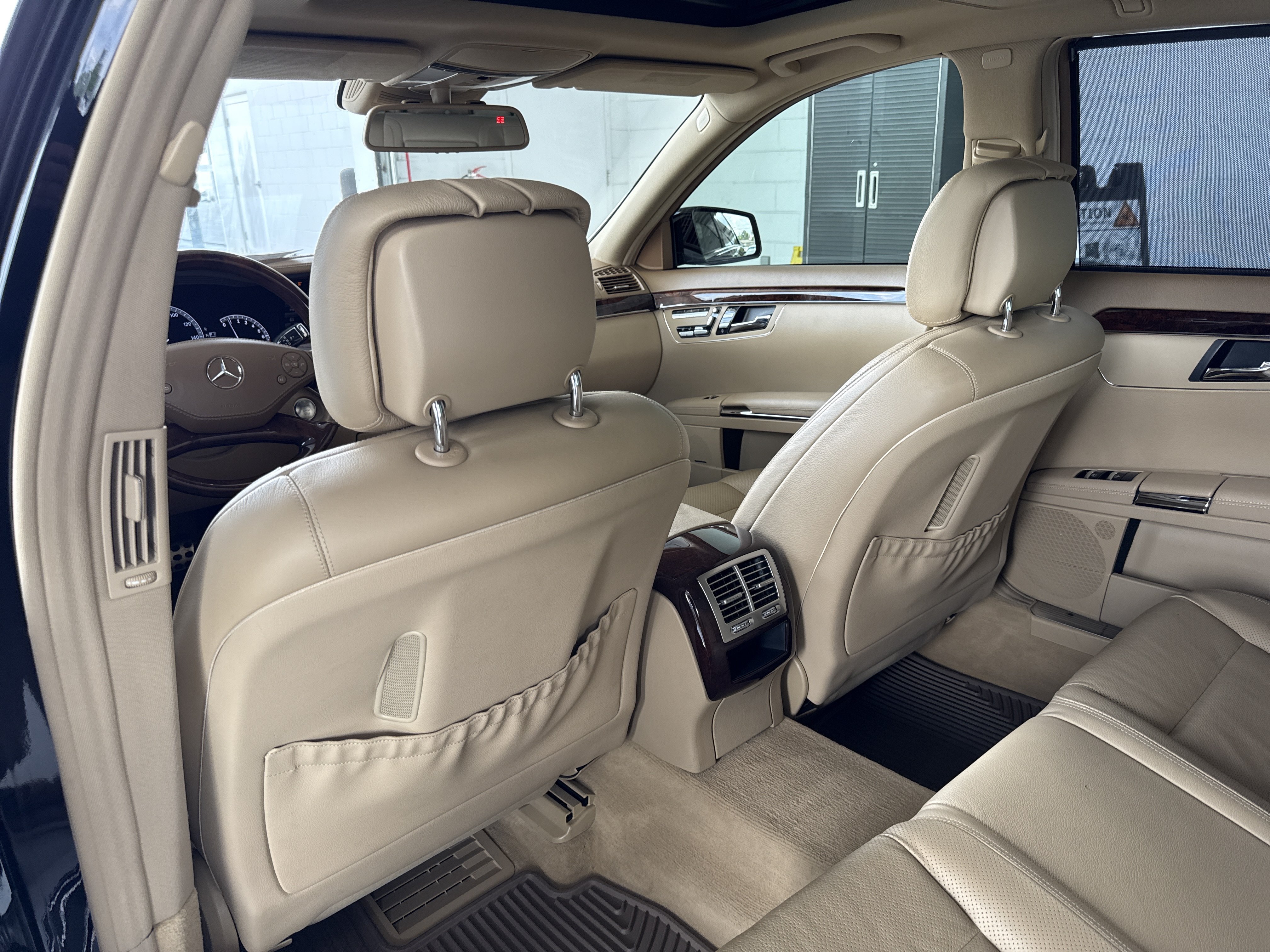 Used 2011 Mercedes-Benz S 550 image 29