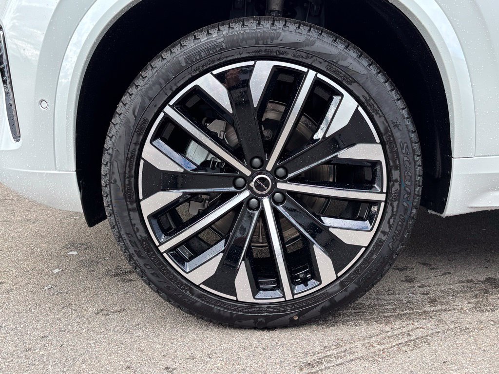 New 2026 Volvo XC90 B6 Ultra w/ Protection Package AWD/4WD image 9