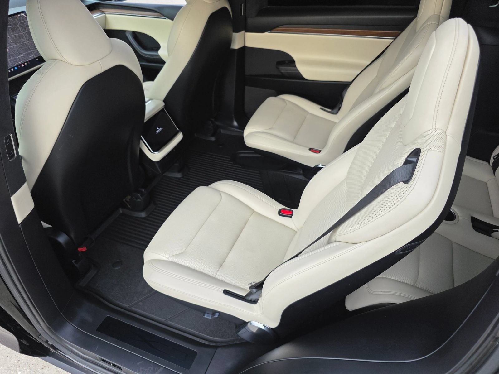 Used 2023 Tesla Model X AWD/4WD image 31