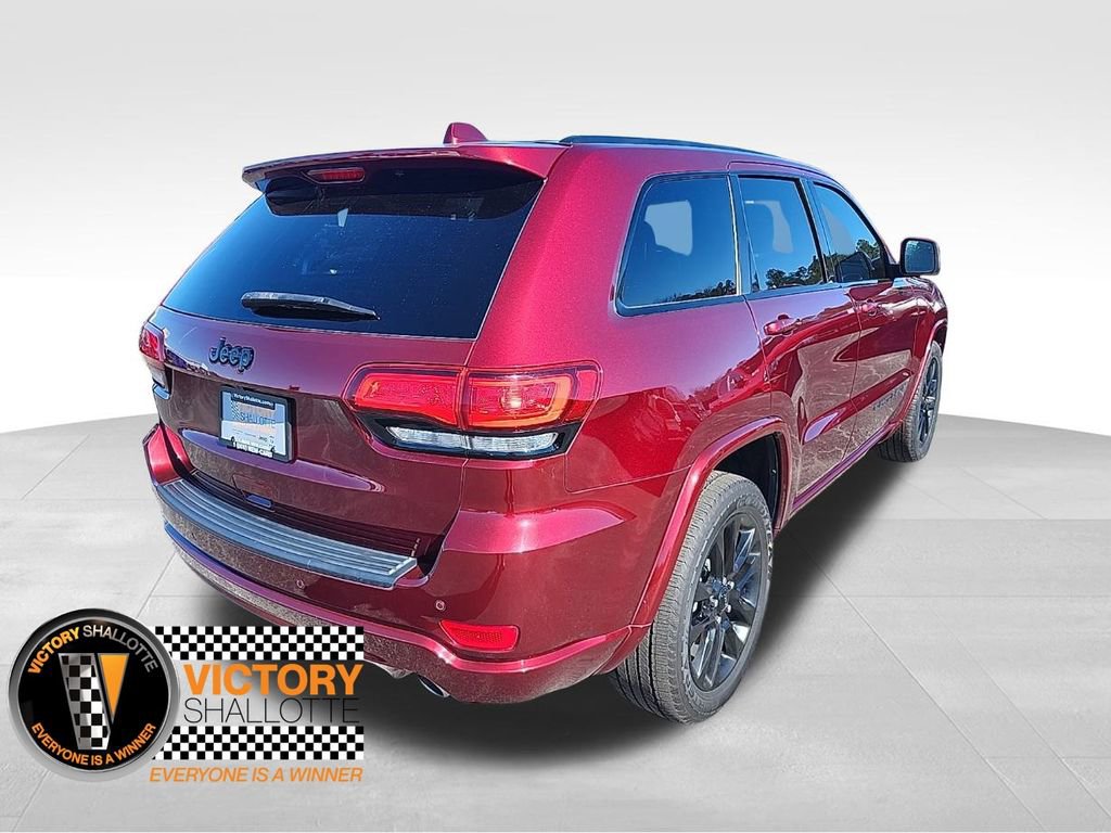 Certified 2022 Jeep Grand Cherokee Laredo X image 24