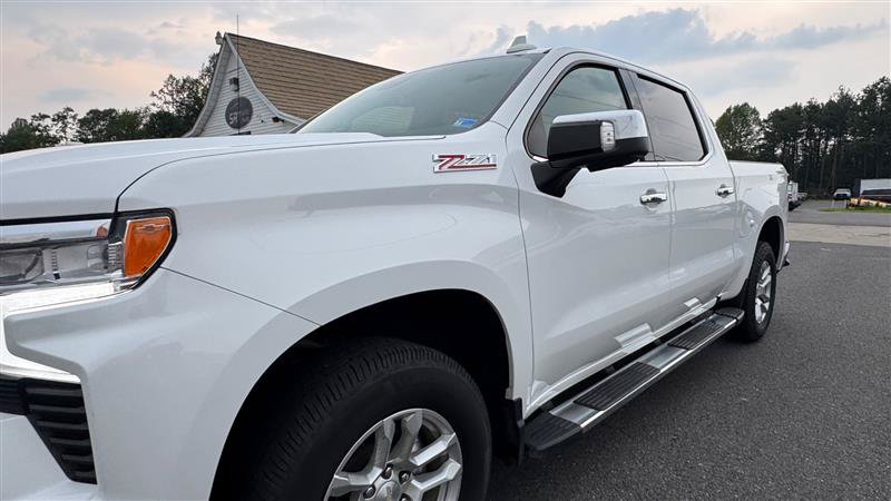 Used 2023 Chevrolet Silverado 1500 LTZ w/ LTZ Convenience Package II AWD/4WD image 10