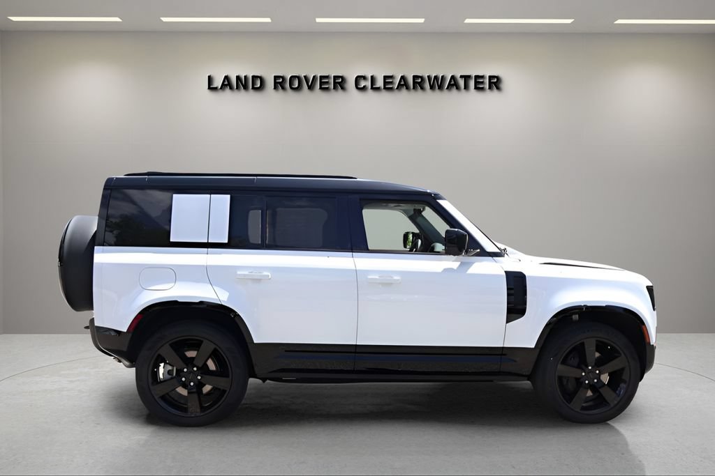 New 2026 Land Rover Defender 110 X-Dynamic SE AWD/4WD image 6