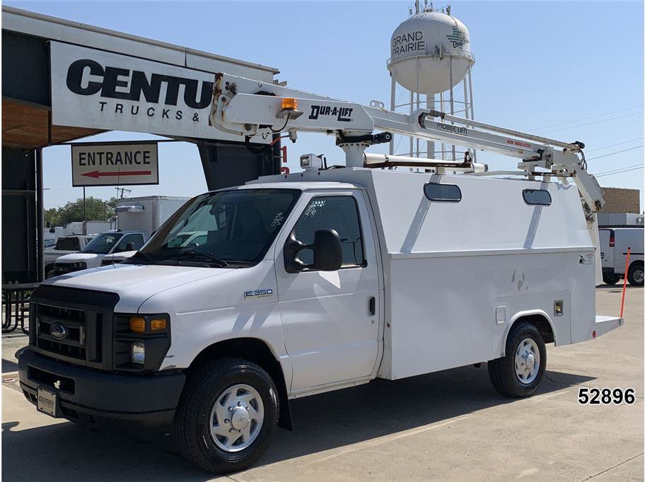 Used 2017 Ford E-350 and Econoline 350 Super Duty w/ Power Windows & Locks Group RWD image 3