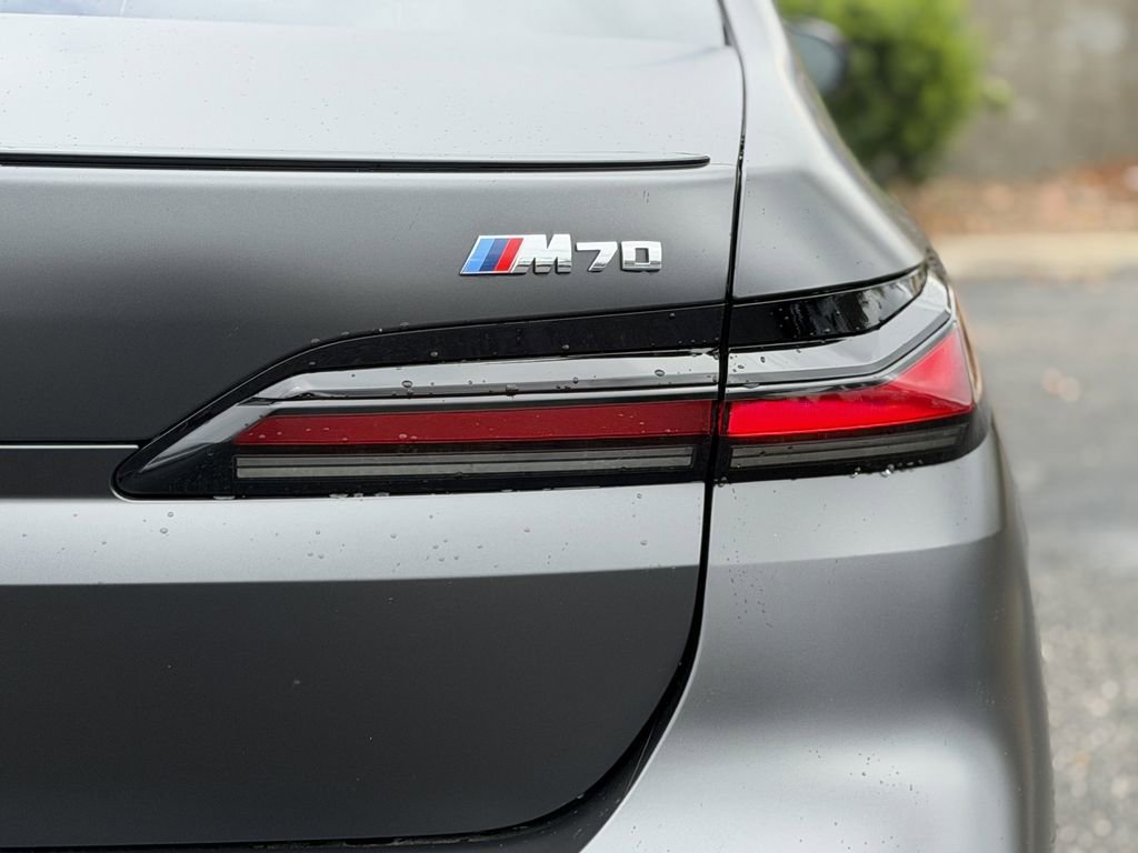 Used 2025 BMW i7 M70 image 12