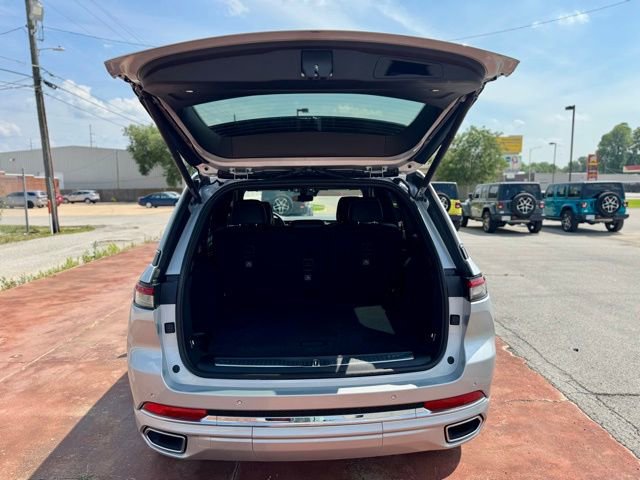 New 2025 Jeep Grand Cherokee Overland w/ Adv Protech Group III image 7