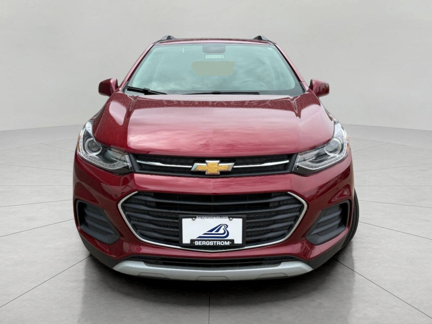 Used 2022 Chevrolet Trax LT w/ LT Convenience Package AWD/4WD image 4
