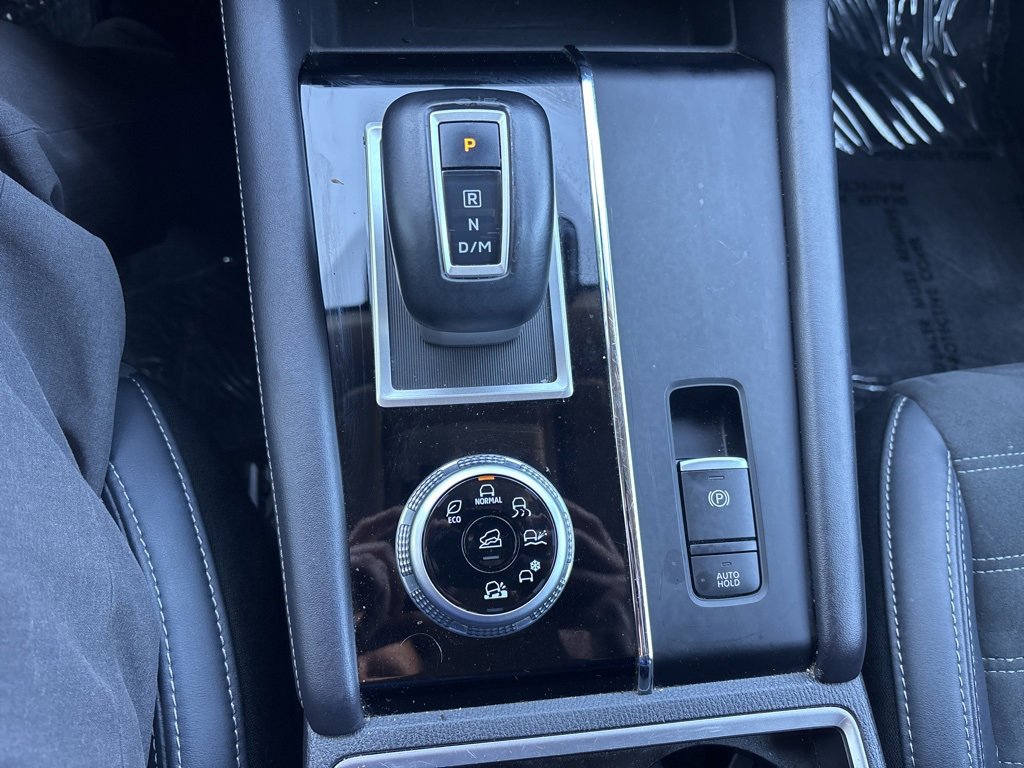 Used 2024 Mitsubishi Outlander SE image 29