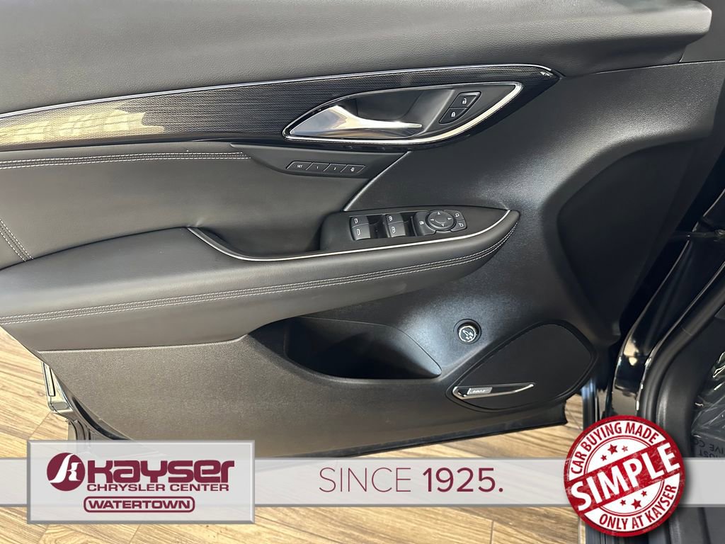 Used 2023 Buick Envision Essence w/ Technology Package I image 11