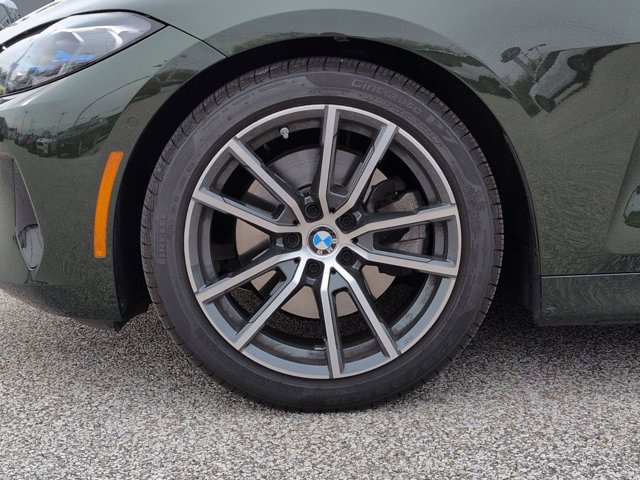 Used 2021 BMW 430i Convertible w/ Executive Package image 9