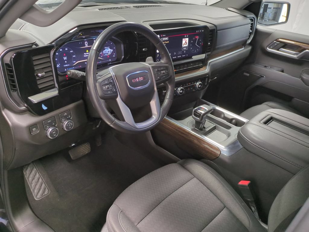 Used 2022 GMC Sierra 1500 Elevation w/ Preferred Package AWD/4WD image 12