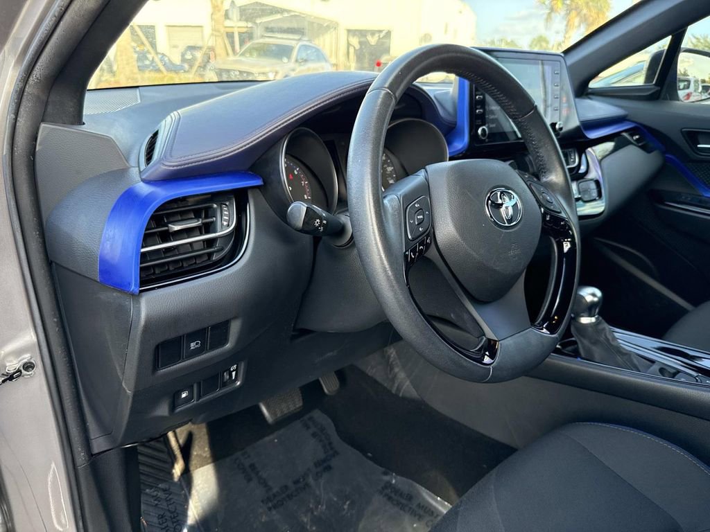 Used 2020 Toyota C-HR XLE image 24