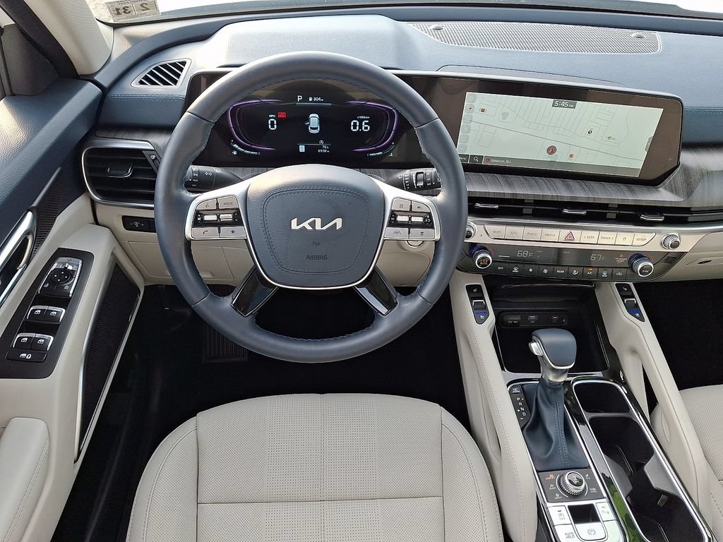 Certified 2025 Kia Telluride EX w/ EX Captain's Chair Package AWD/4WD image 13