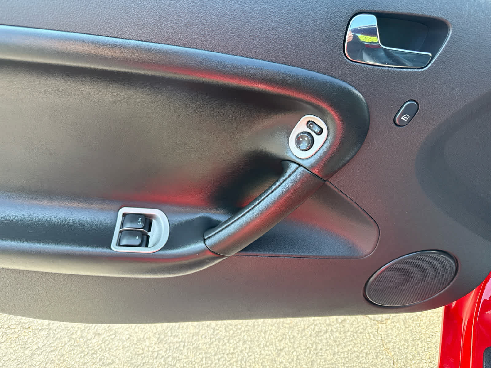 Used 2007 Pontiac Solstice Convertible w/ Premium Package RWD image 14