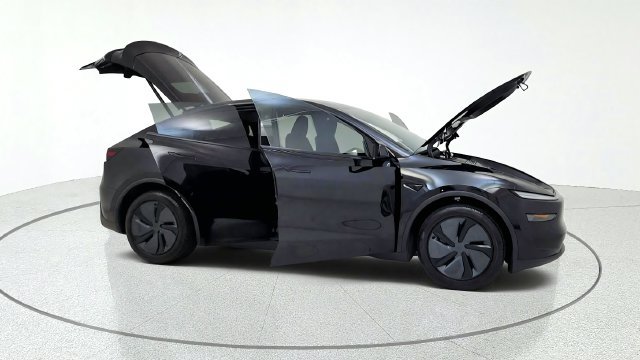 Used 2026 Tesla Model Y 2WD image 20