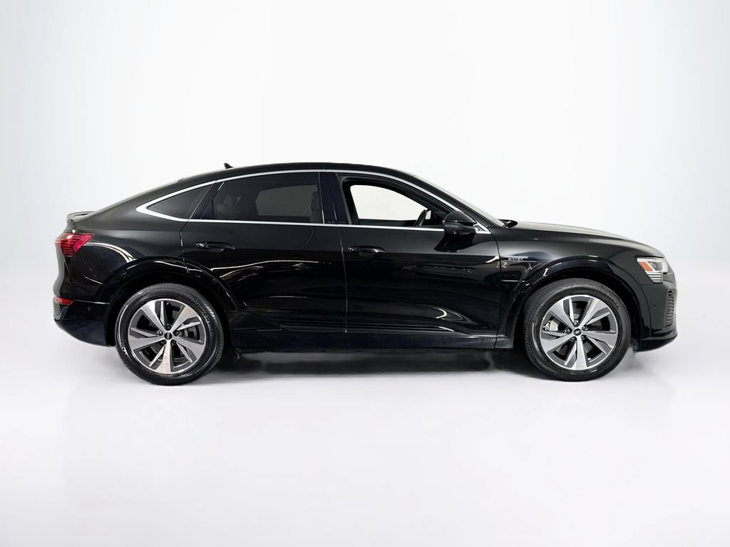 Used 2024 Audi Q8 e-tron Premium Plus w/ Premium Plus Package AWD/4WD image 6