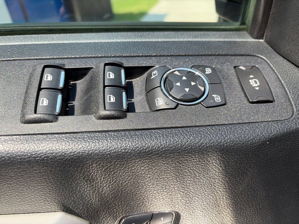Used 2018 Ford F350 Lariat w/ Lariat Ultimate Package AWD/4WD image 22
