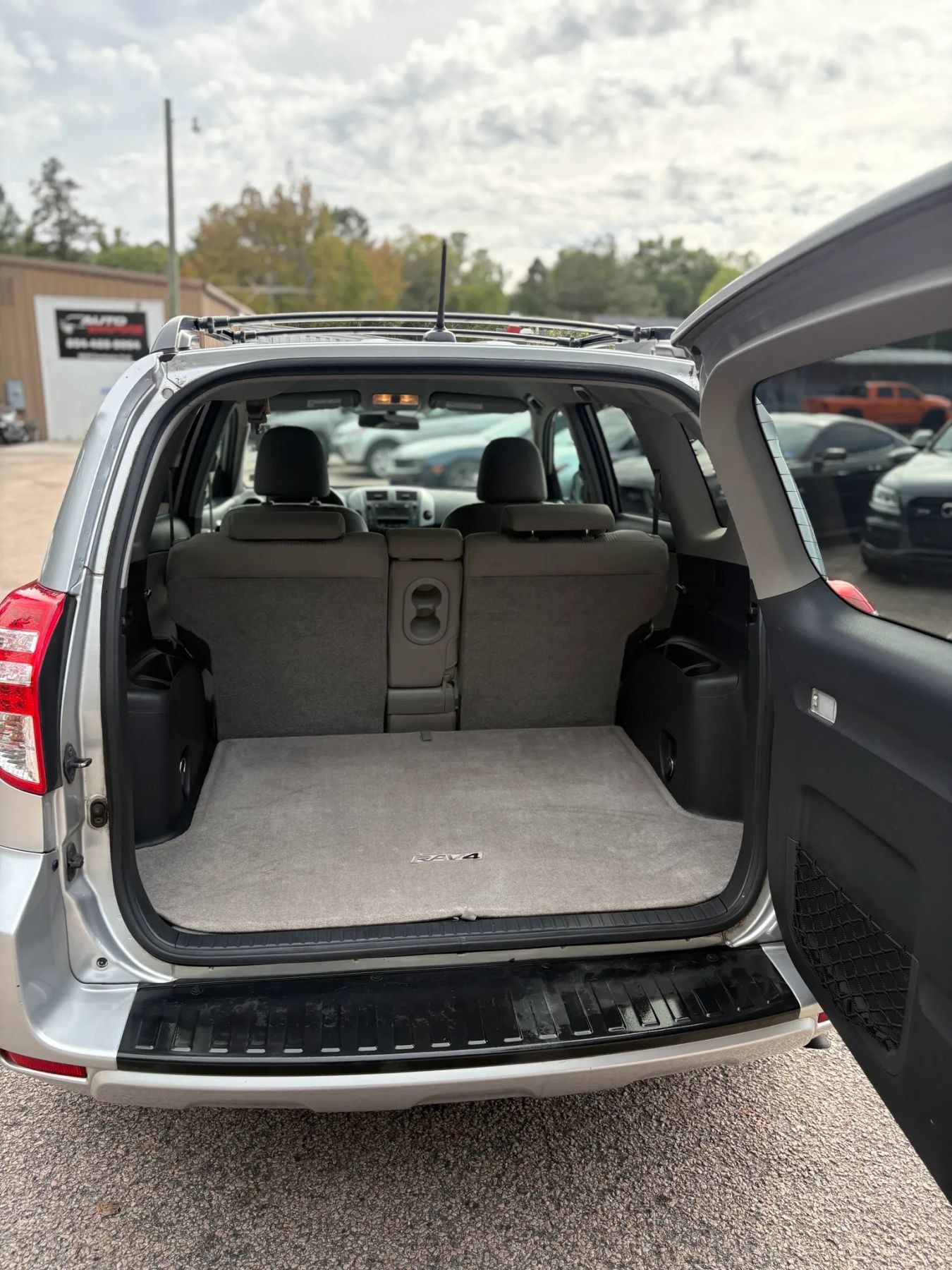 Used 2010 Toyota RAV4 4WD w/ Base L4 Extra Value Pkg image 34