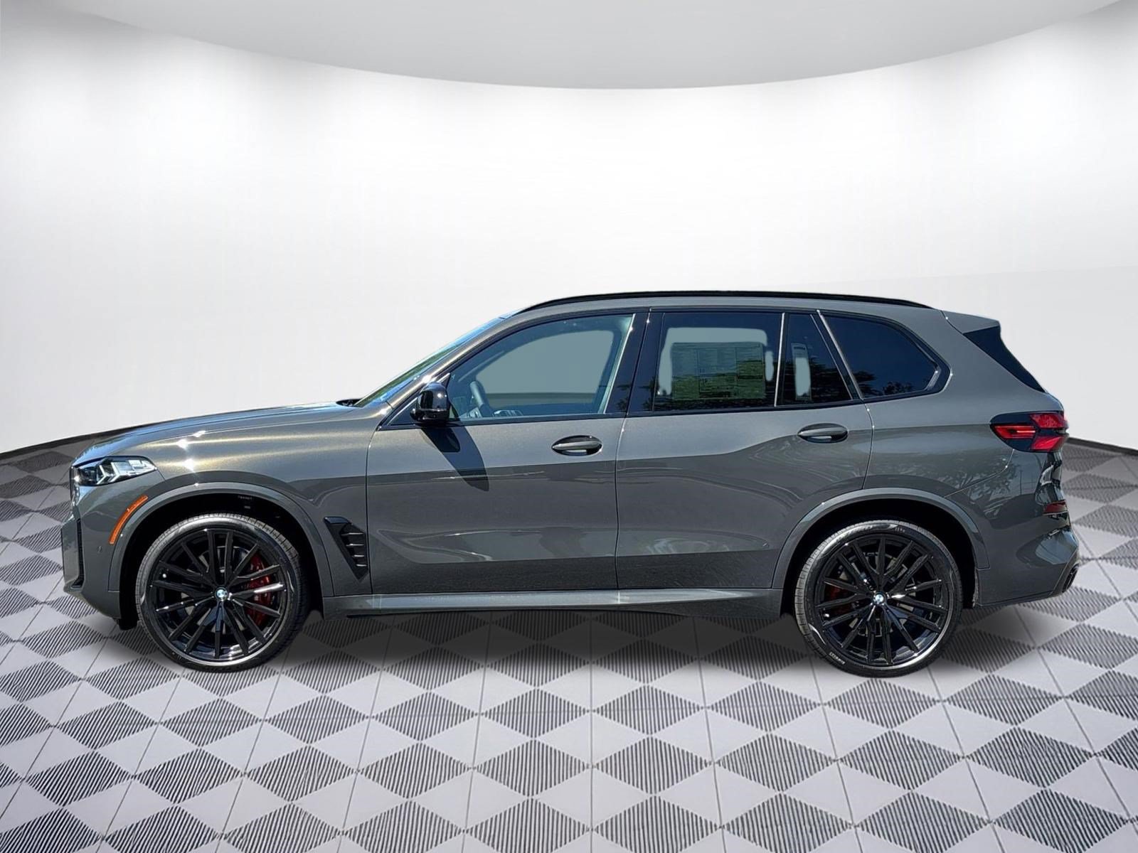 New 2026 BMW X5 M60i AWD/4WD image 2