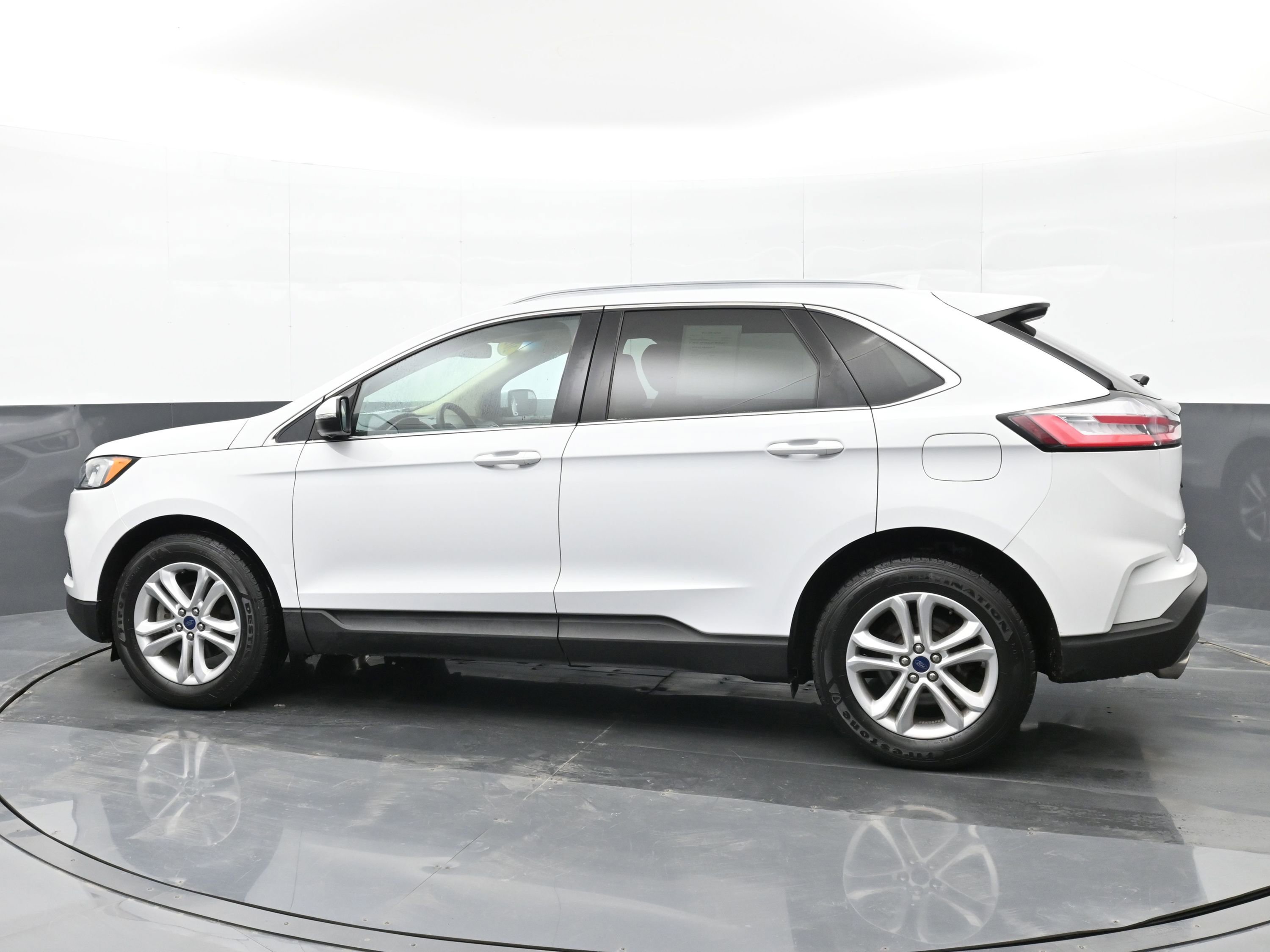 Used 2020 Ford Edge SEL image 5