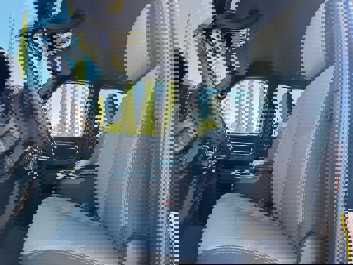 Used 2024 RAM 2500 Big Horn w/ Bed Utility Group image 16