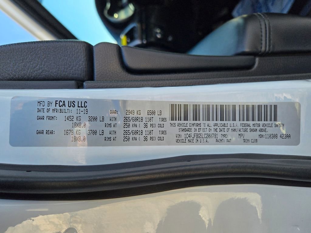 Used 2020 Jeep Grand Cherokee Limited w/ Trailer Tow Group IV image 33