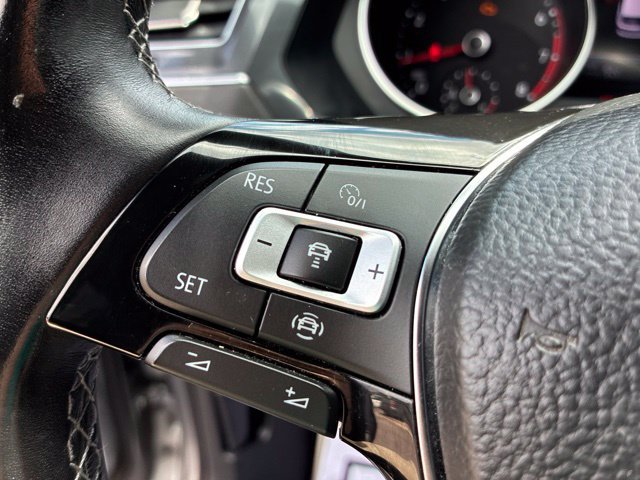 Used 2021 Volkswagen Tiguan SE R-Line AWD/4WD image 18