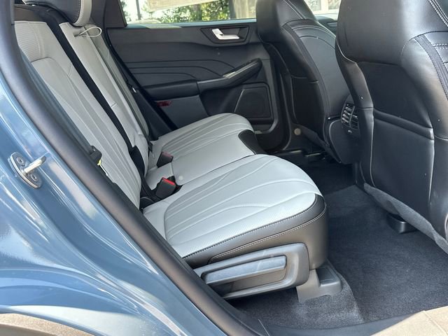 New 2025 Ford Escape SE w/ PHEV Premium Package FWD image 15