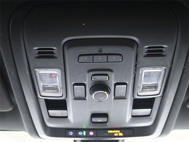 Used 2022 Chevrolet Tahoe LT w/ Luxury Package image 18