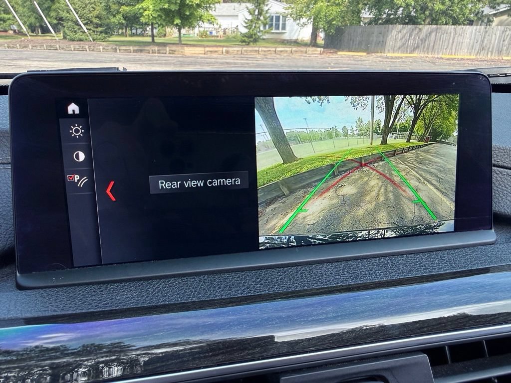 Used 2018 BMW 330i xDrive Sedan AWD/4WD image 6