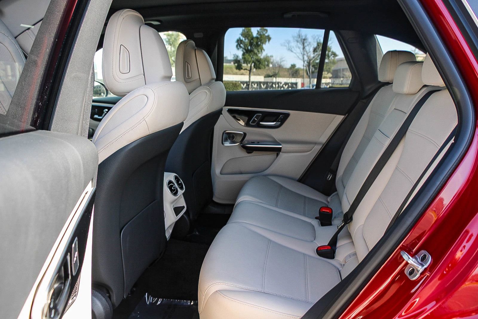 New 2026 Mercedes-Benz GLC 300 4MATIC image 18