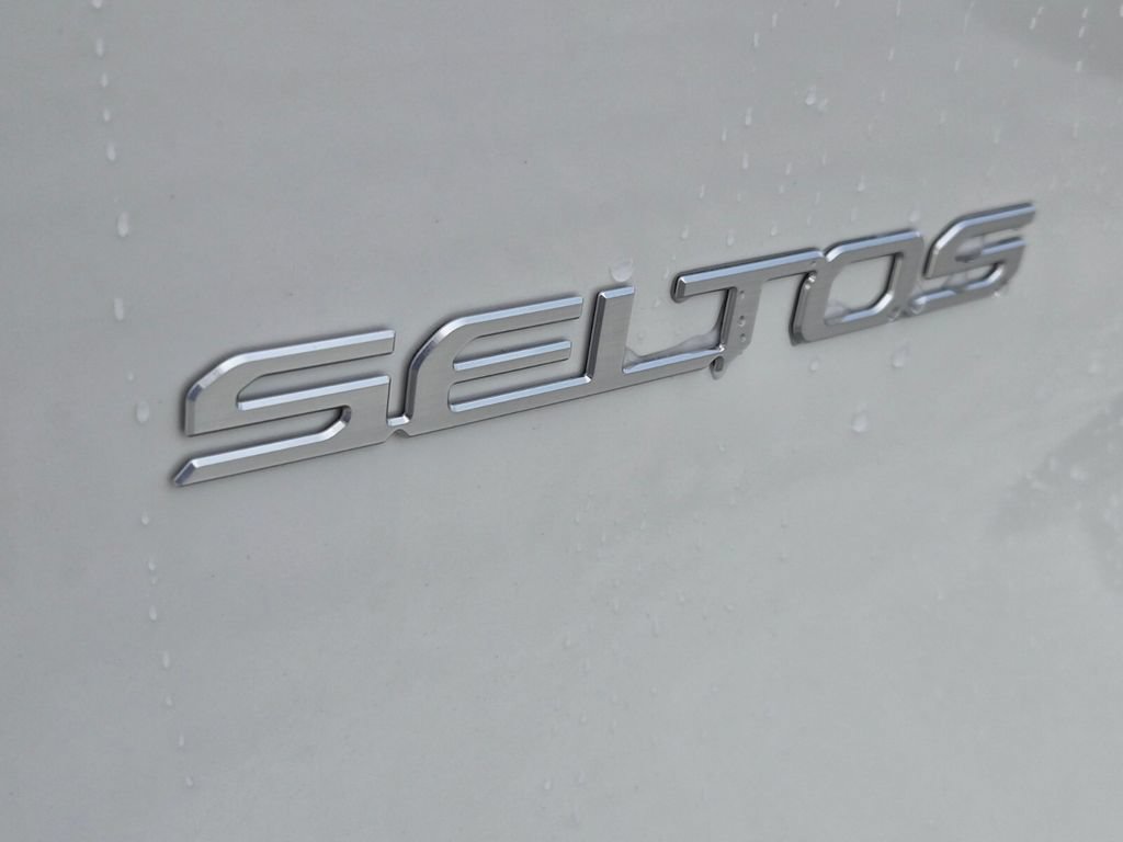 New 2027 Kia Seltos LX FWD image 5