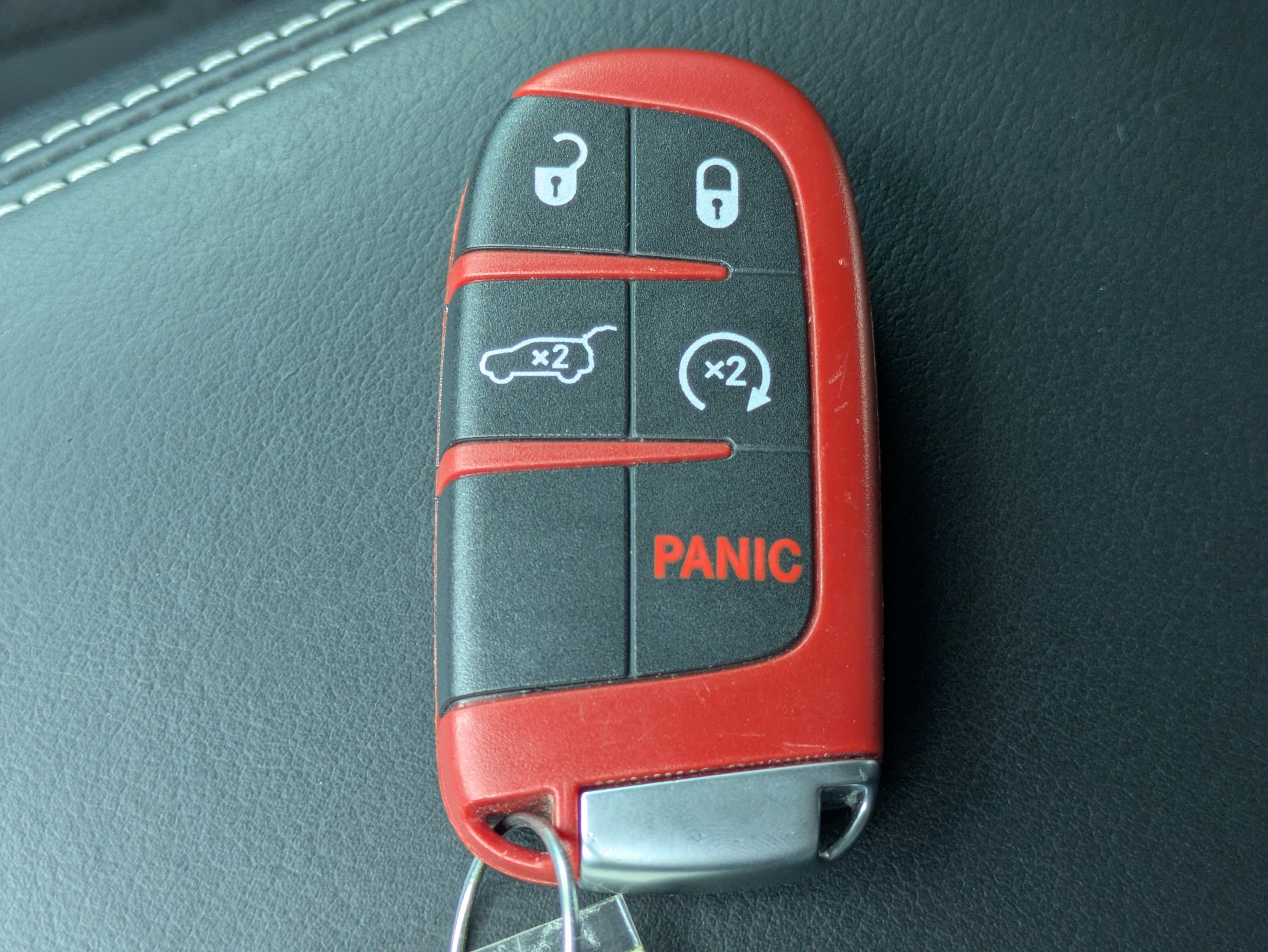 Used 2025 Dodge Durango SRT Hellcat w/ Trailer Tow Group IV AWD/4WD image 32