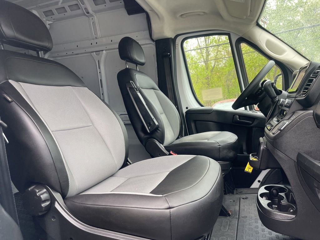 Used 2025 RAM ProMaster 2500 w/ Convenience Group FWD image 17