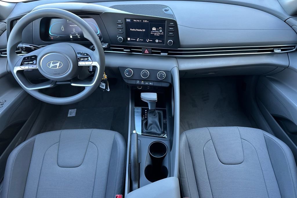 New 2026 Hyundai Elantra SE image 10