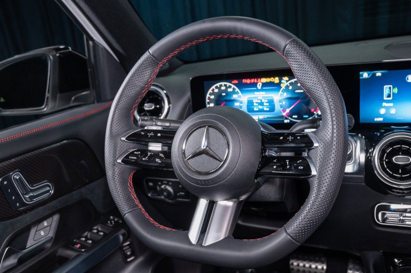 New 2026 Mercedes-Benz GLB 250 4MATIC image 15