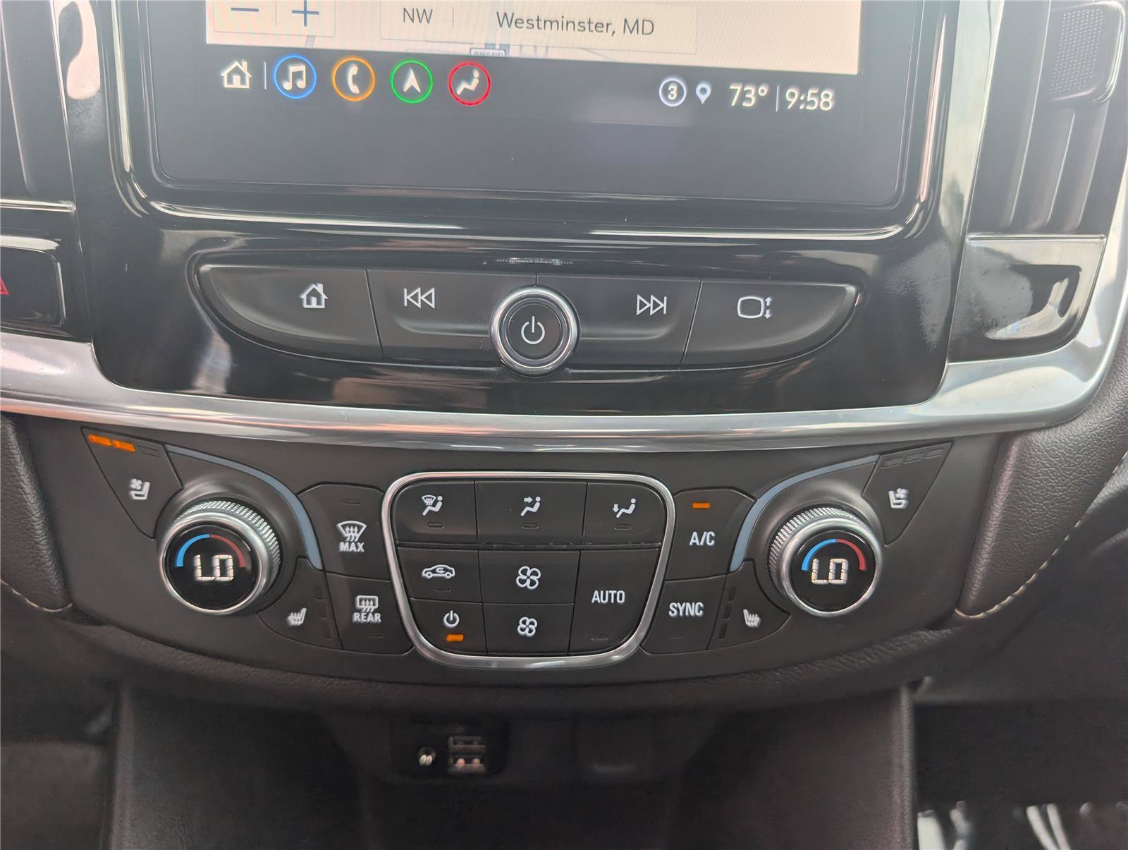 Used 2023 Chevrolet Traverse Premier w/ LPO, Floor Liner Package AWD/4WD image 32