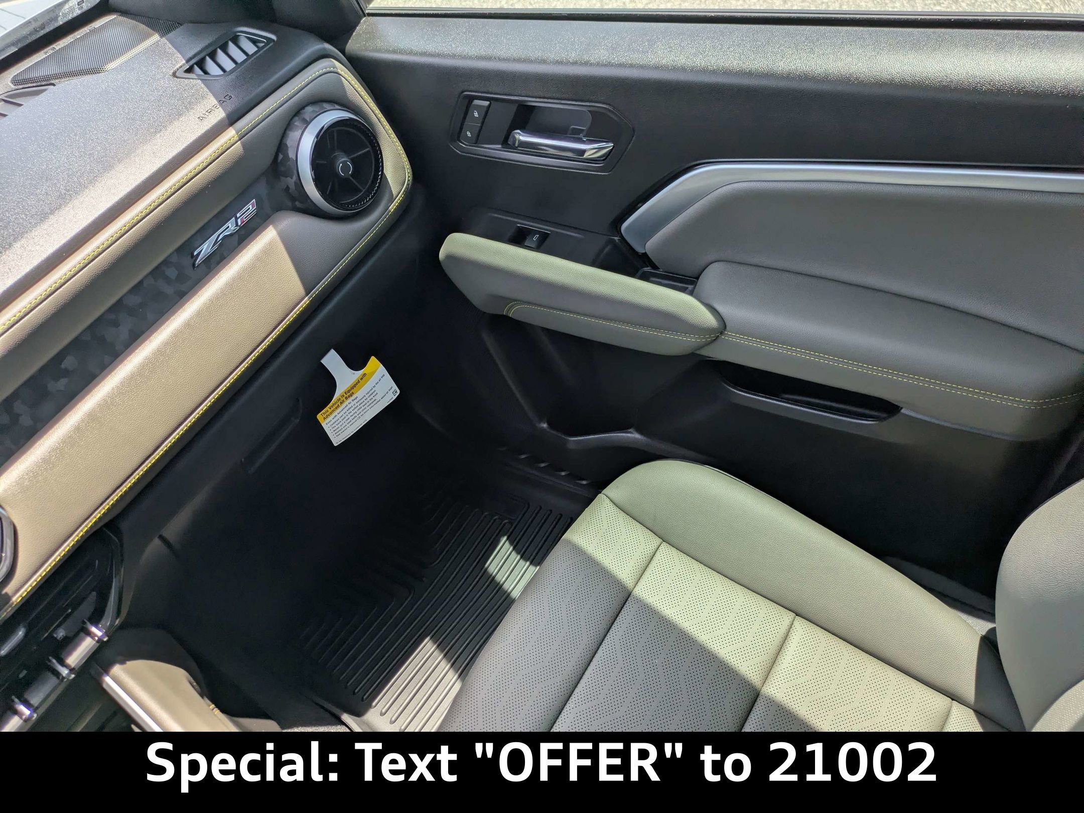 Used 2025 Chevrolet Colorado ZR2 w/ Technology Package AWD/4WD image 17