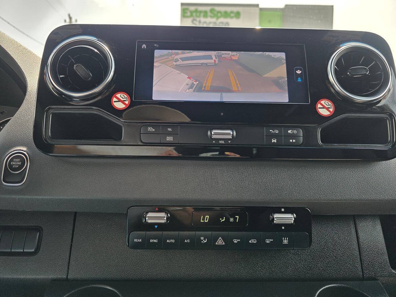 Used 2025 Mercedes-Benz Sprinter 2500 image 9
