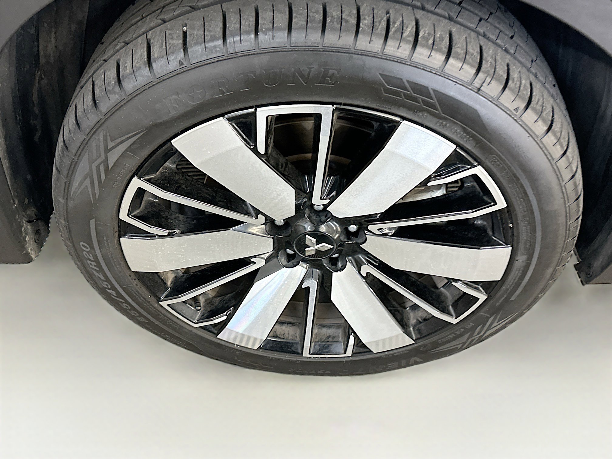 Used 2025 Mitsubishi Outlander SEL AWD/4WD image 11