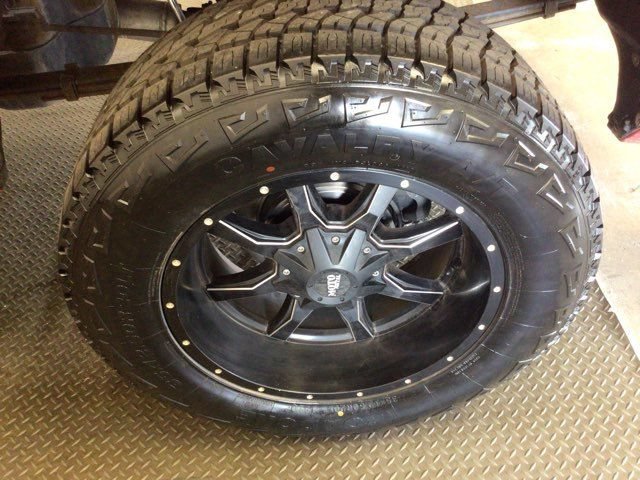 Used 2012 Toyota Tundra 4x4 CrewMax w/ Tow Pkg image 26