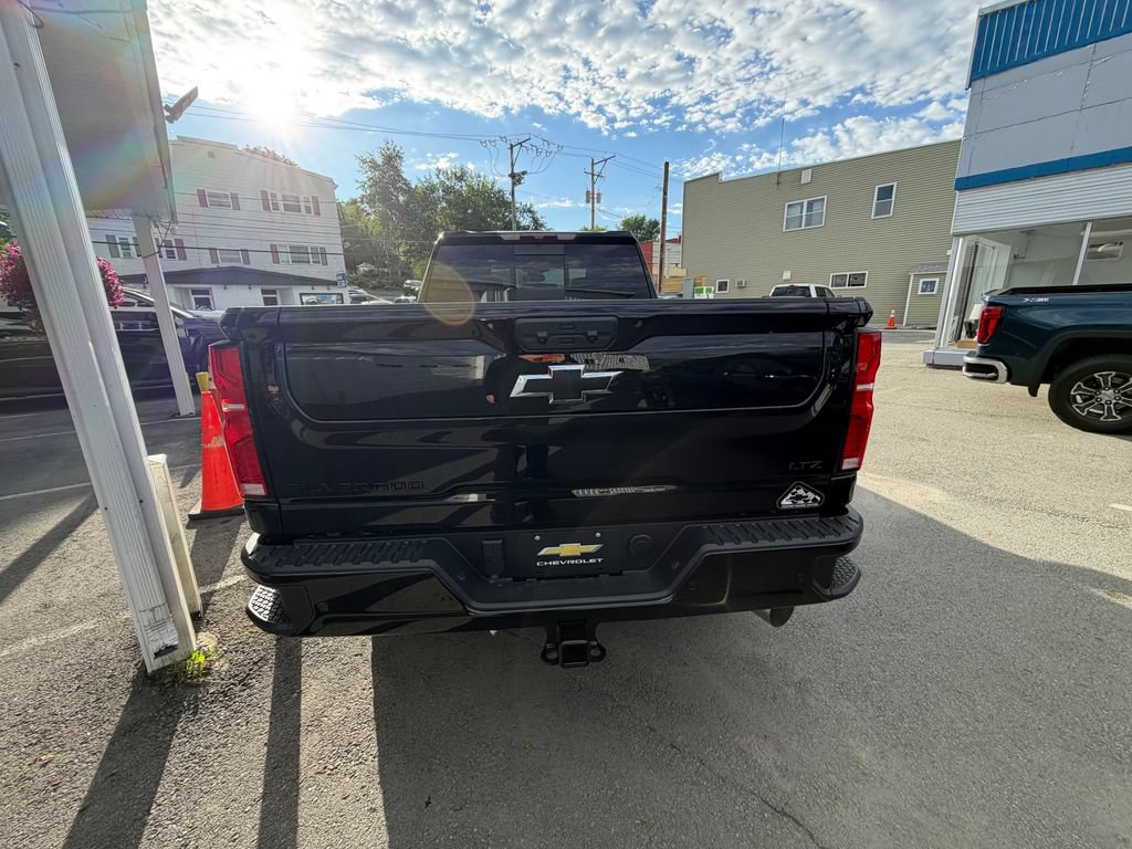 New 2026 Chevrolet Silverado 2500 LTZ w/ LTZ Plus Package AWD/4WD image 4