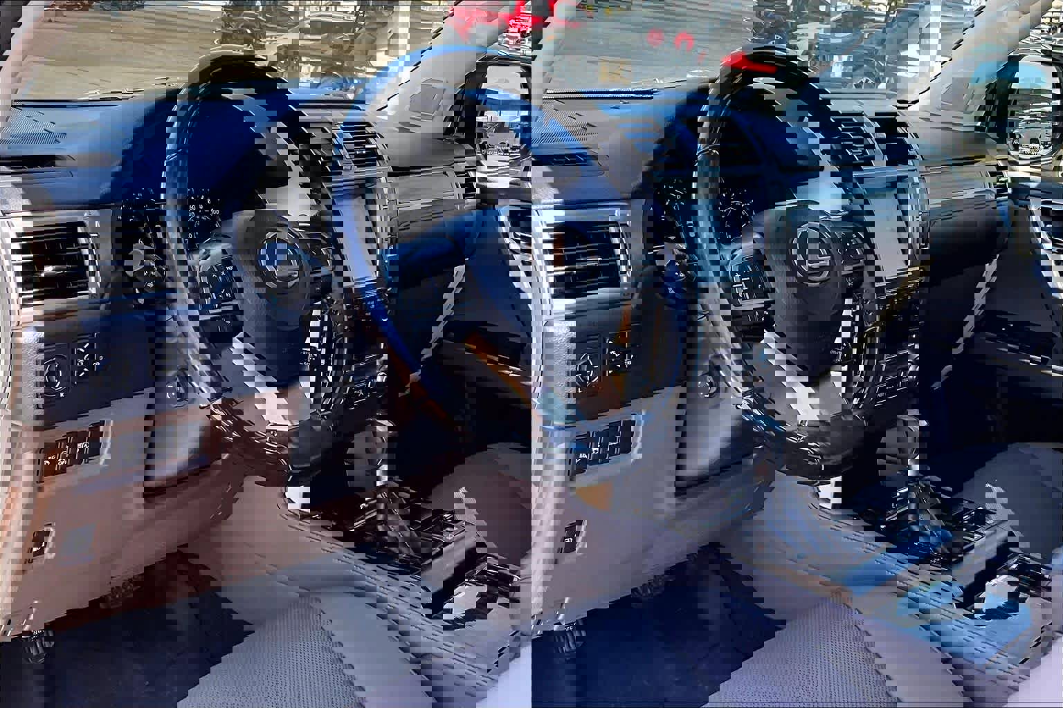 Used 2020 Lexus GX 460 Premium w/ Premium Package image 17