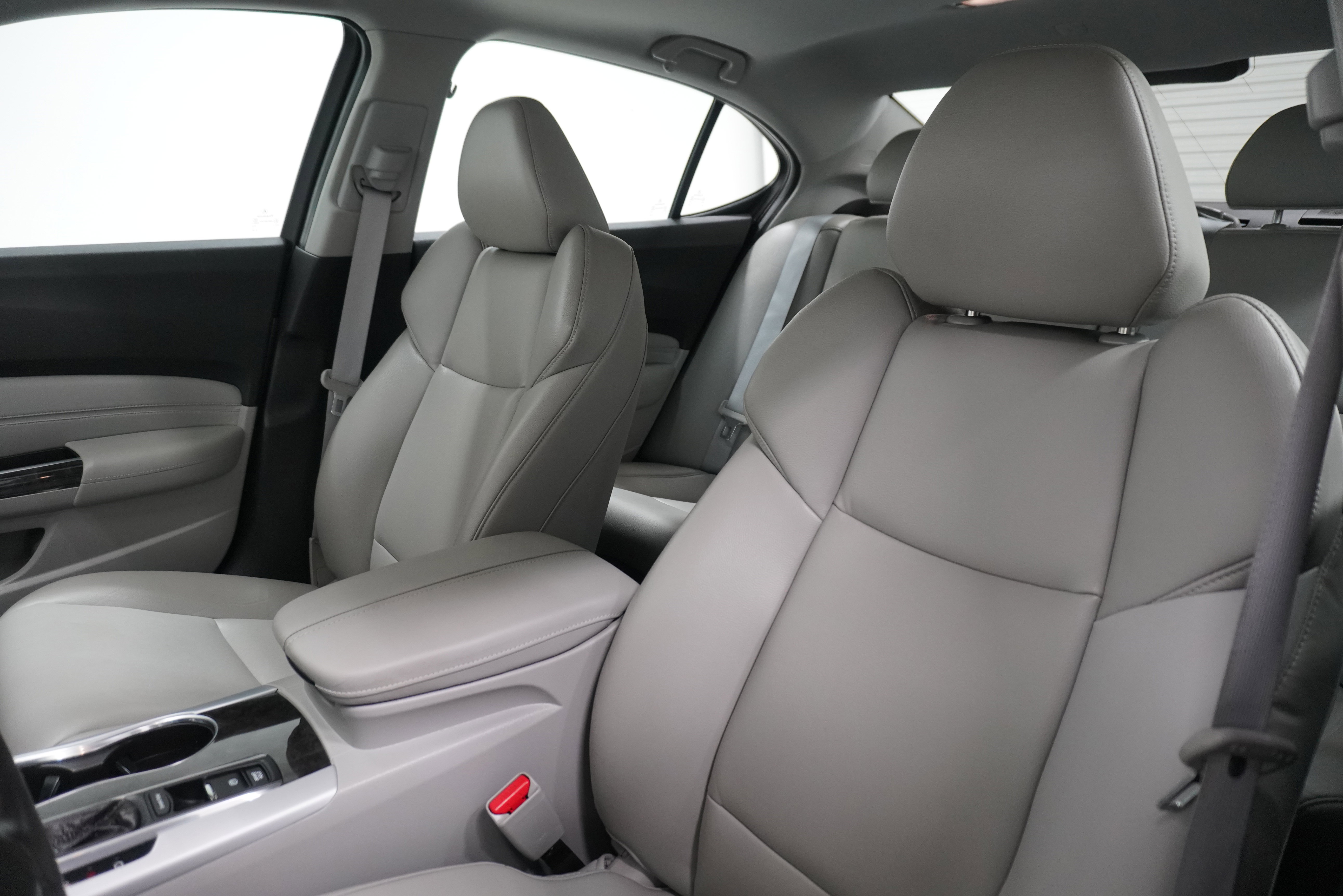 Used 2019 Acura TLX FWD image 10